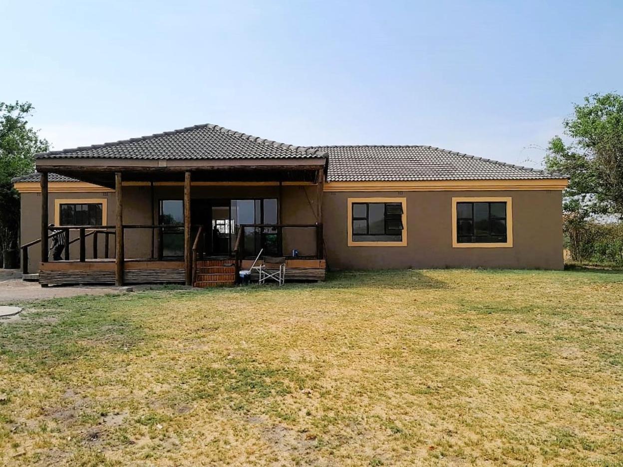 Dagha Boys Villa Khwai Luaran gambar